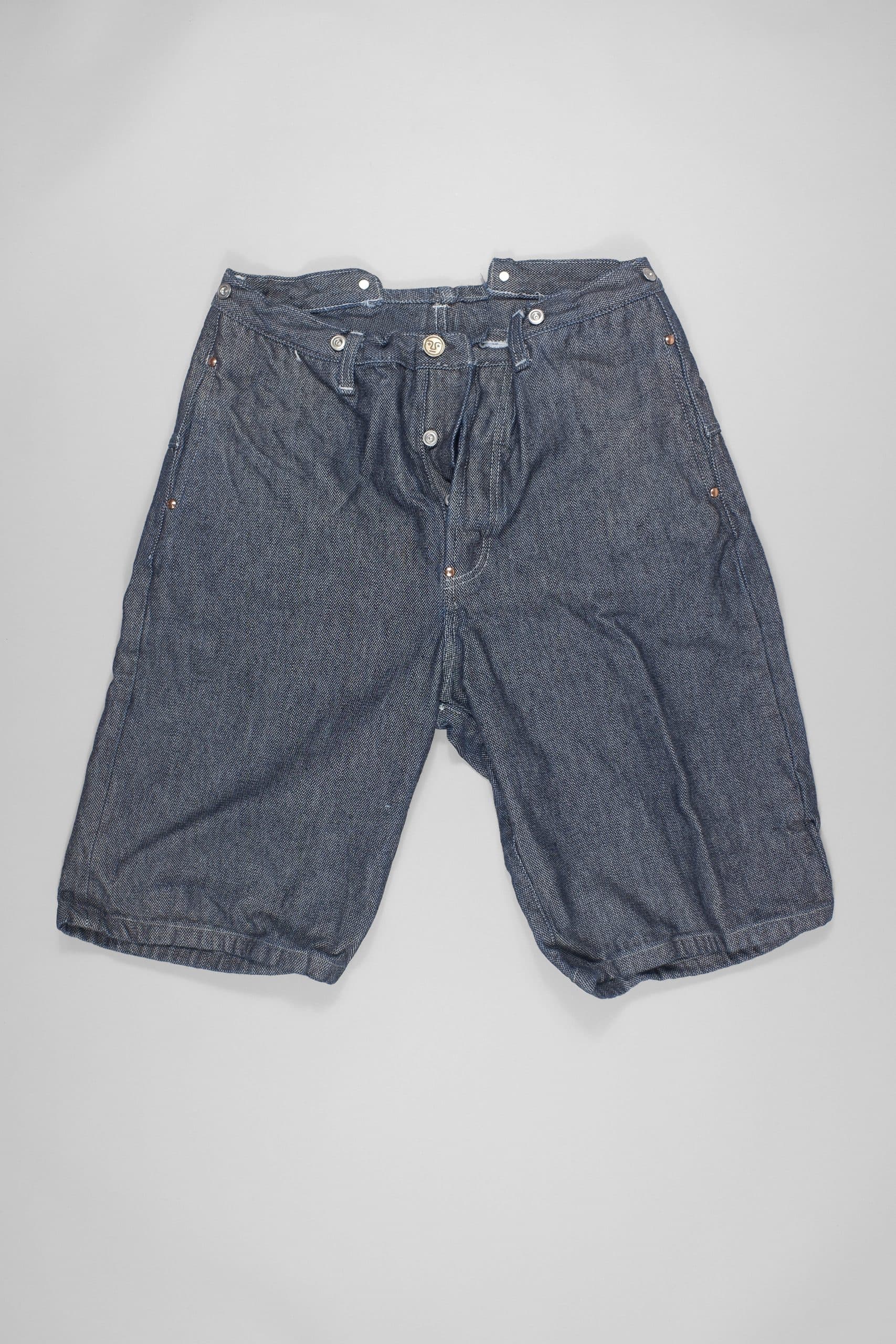 Type 156 Cut Off Split Back Jeans