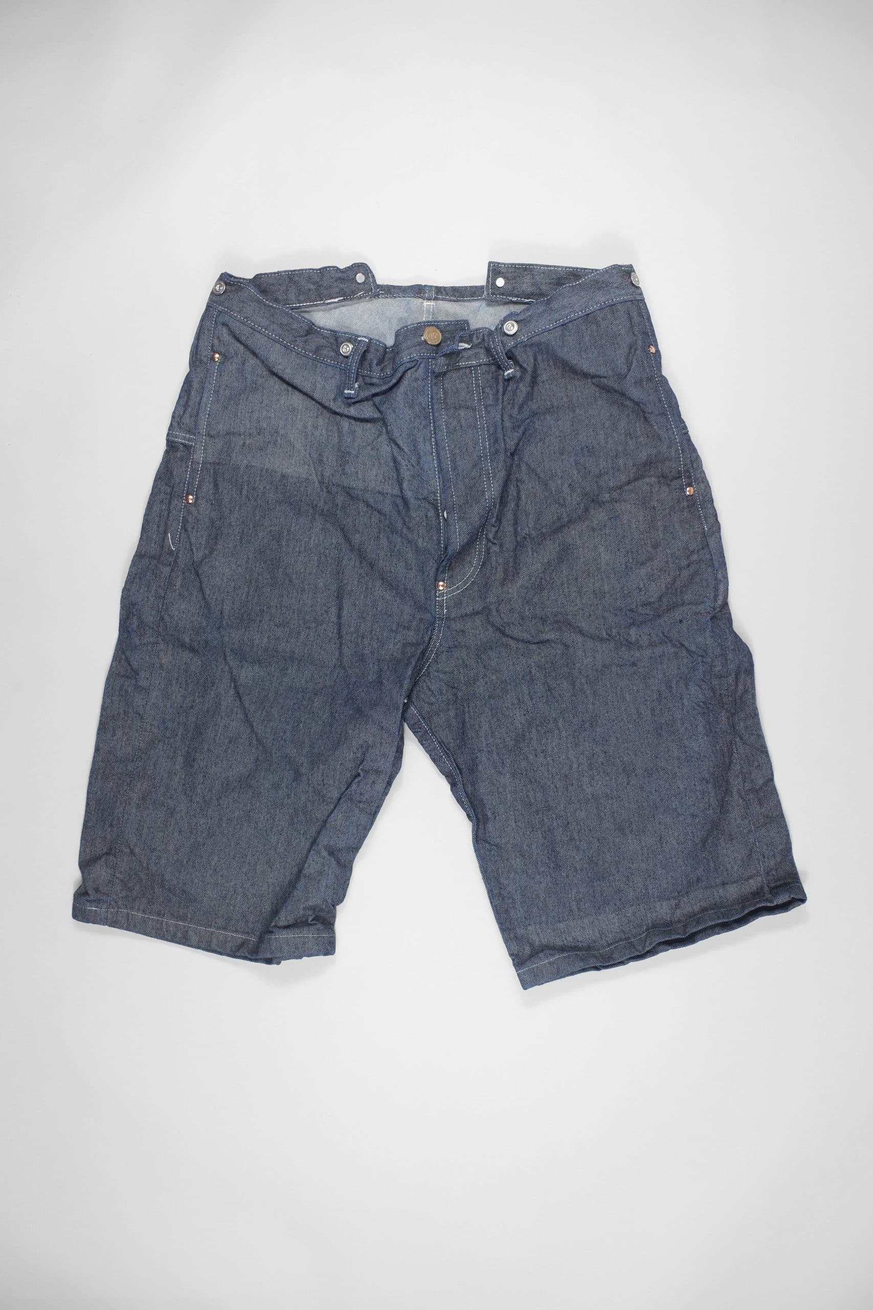 Type 156 Cut Off Split Back Jeans